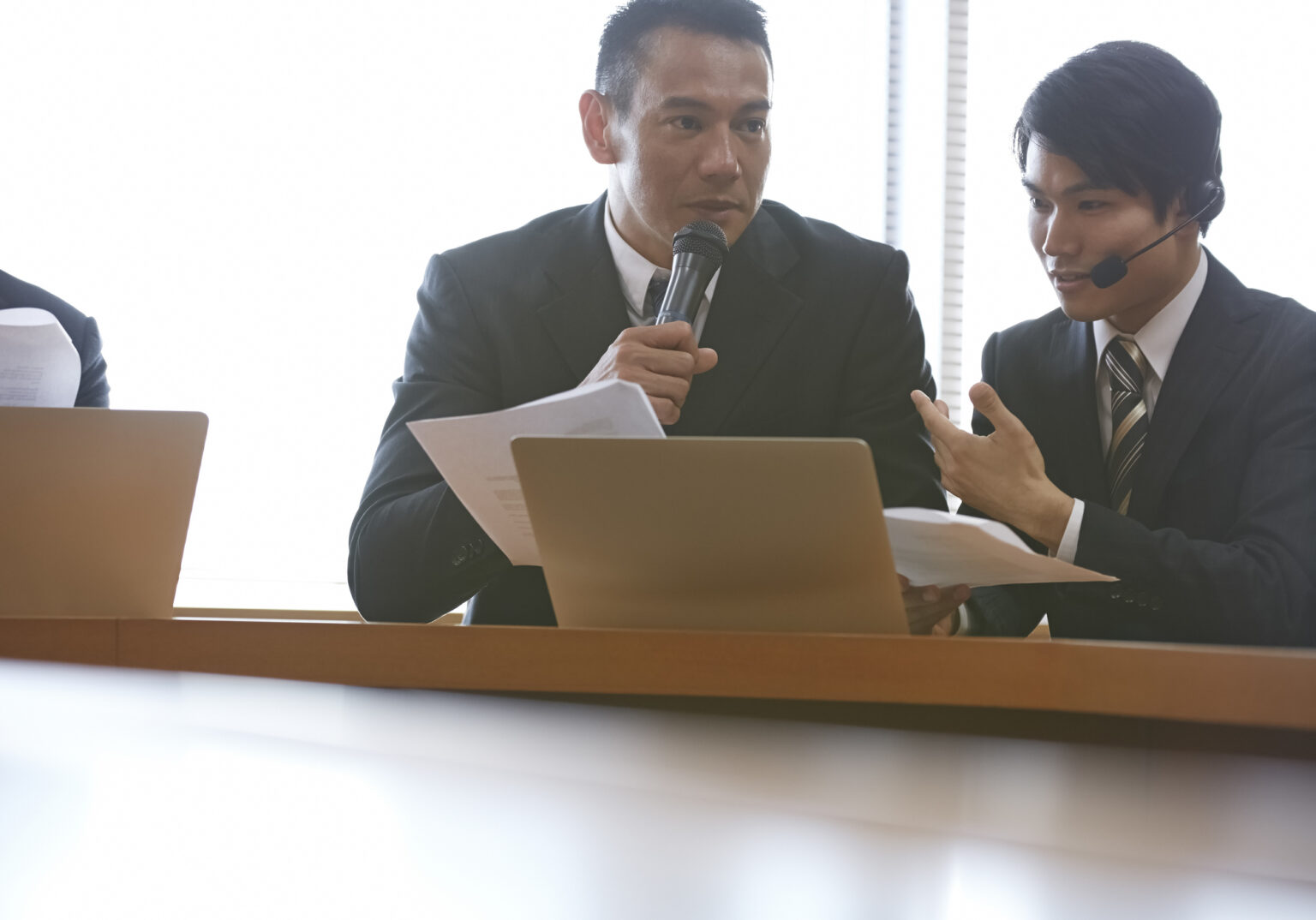 通訳にはどんなサービスがあるの?オンライン通訳のメリットは?種類別に徹底解説 | 通訳・翻訳コラム丨通訳の依頼ならOCiETe【オシエテ ...